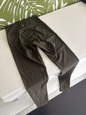 lululemon athletica Womens Olive Green Performance leggings 💚